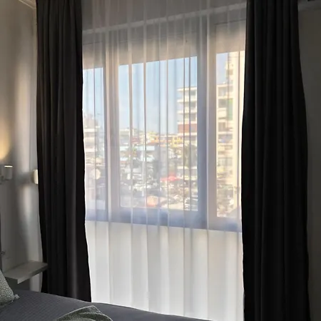 Apartament Beachside Escape *